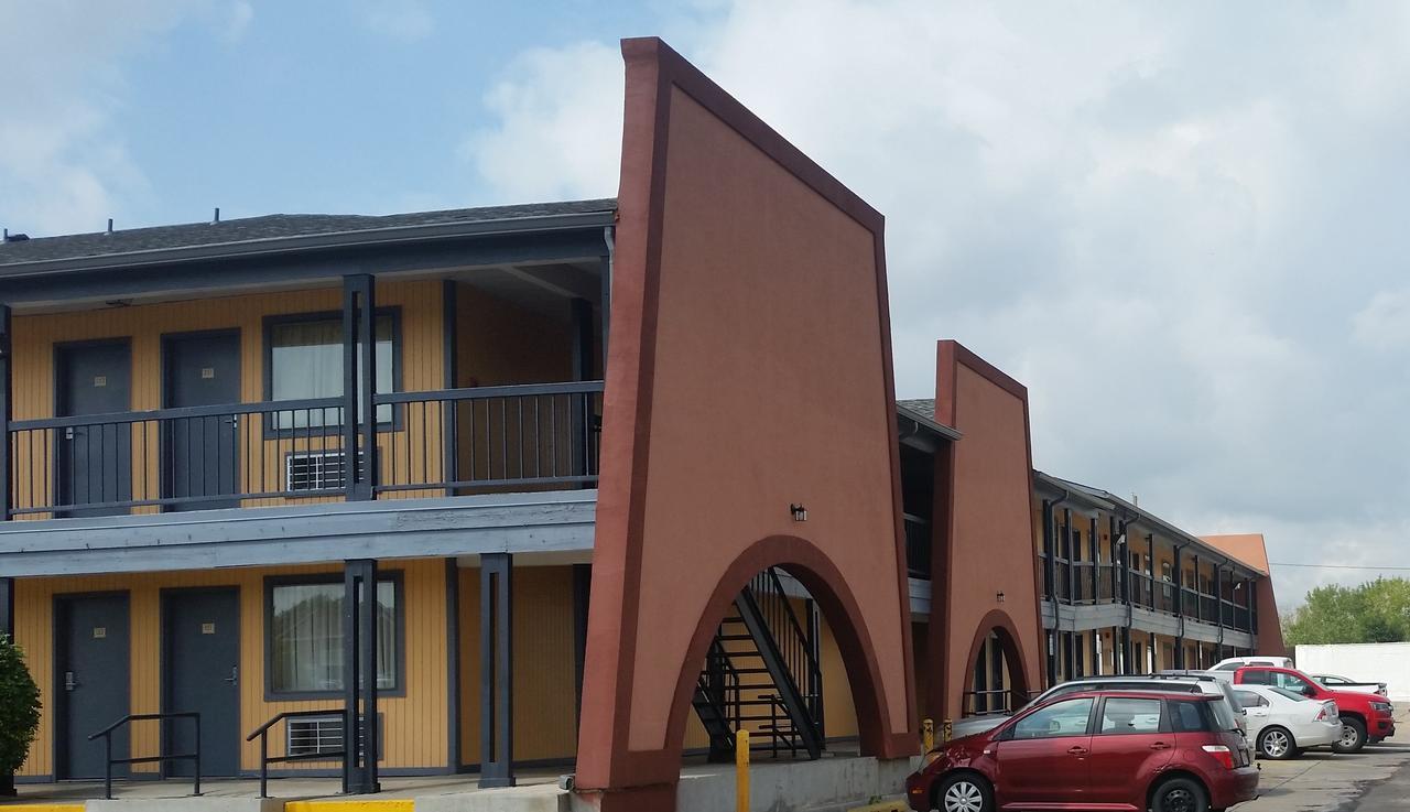 The Executive Inn & Suites Amarillo Bagian luar foto