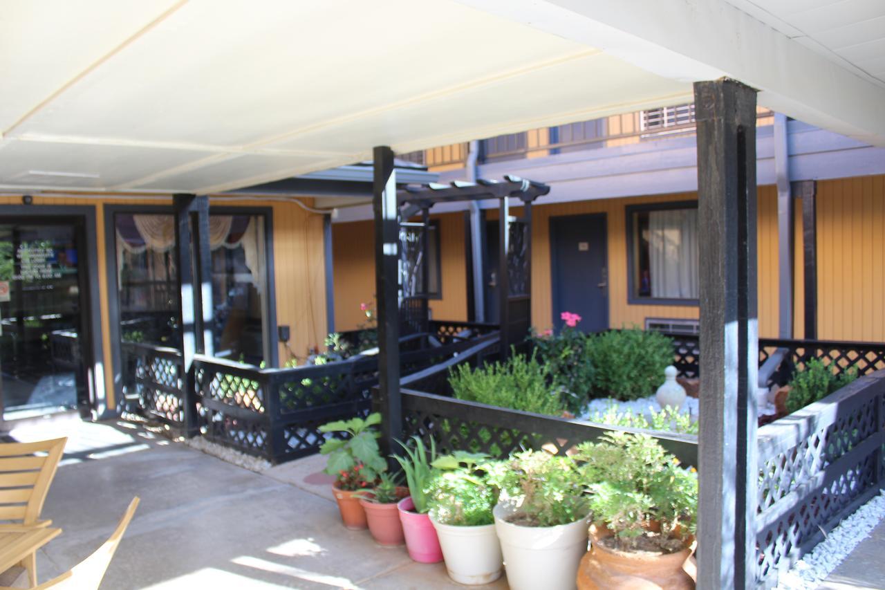 The Executive Inn & Suites Amarillo Bagian luar foto