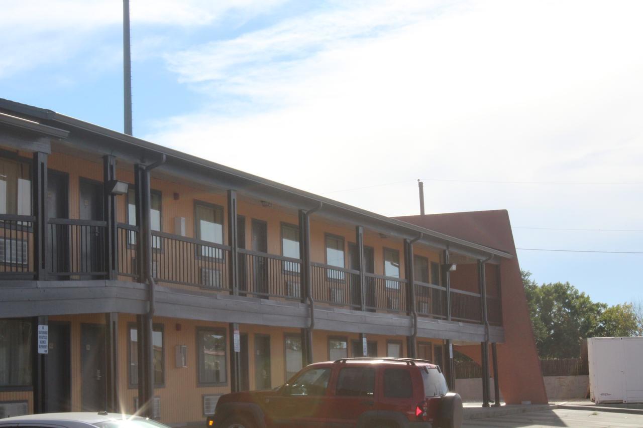 The Executive Inn & Suites Amarillo Bagian luar foto