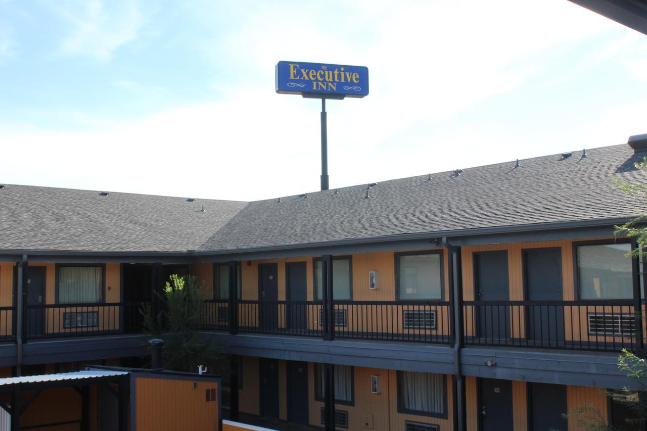 The Executive Inn & Suites Amarillo Bagian luar foto