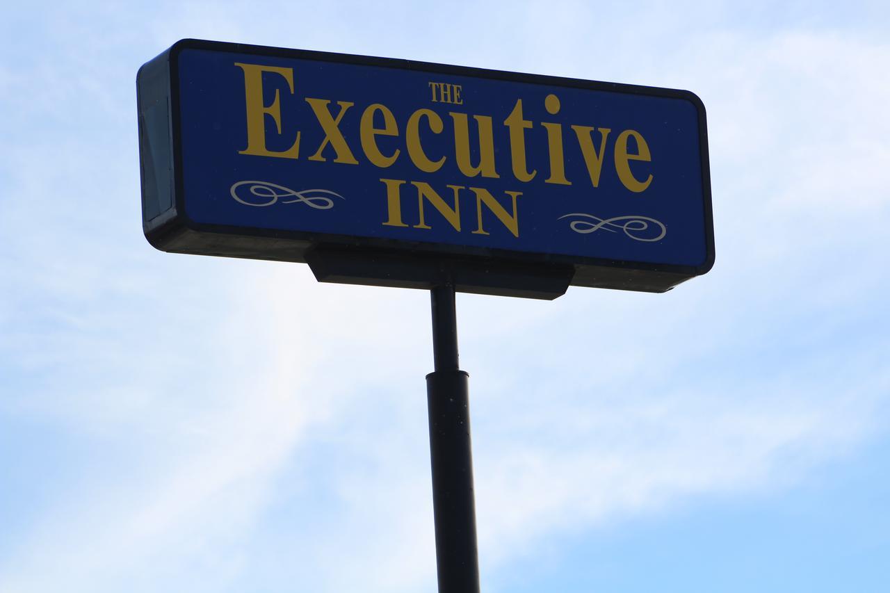The Executive Inn & Suites Amarillo Bagian luar foto