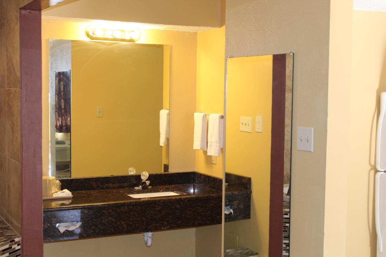 The Executive Inn & Suites Amarillo Bagian luar foto