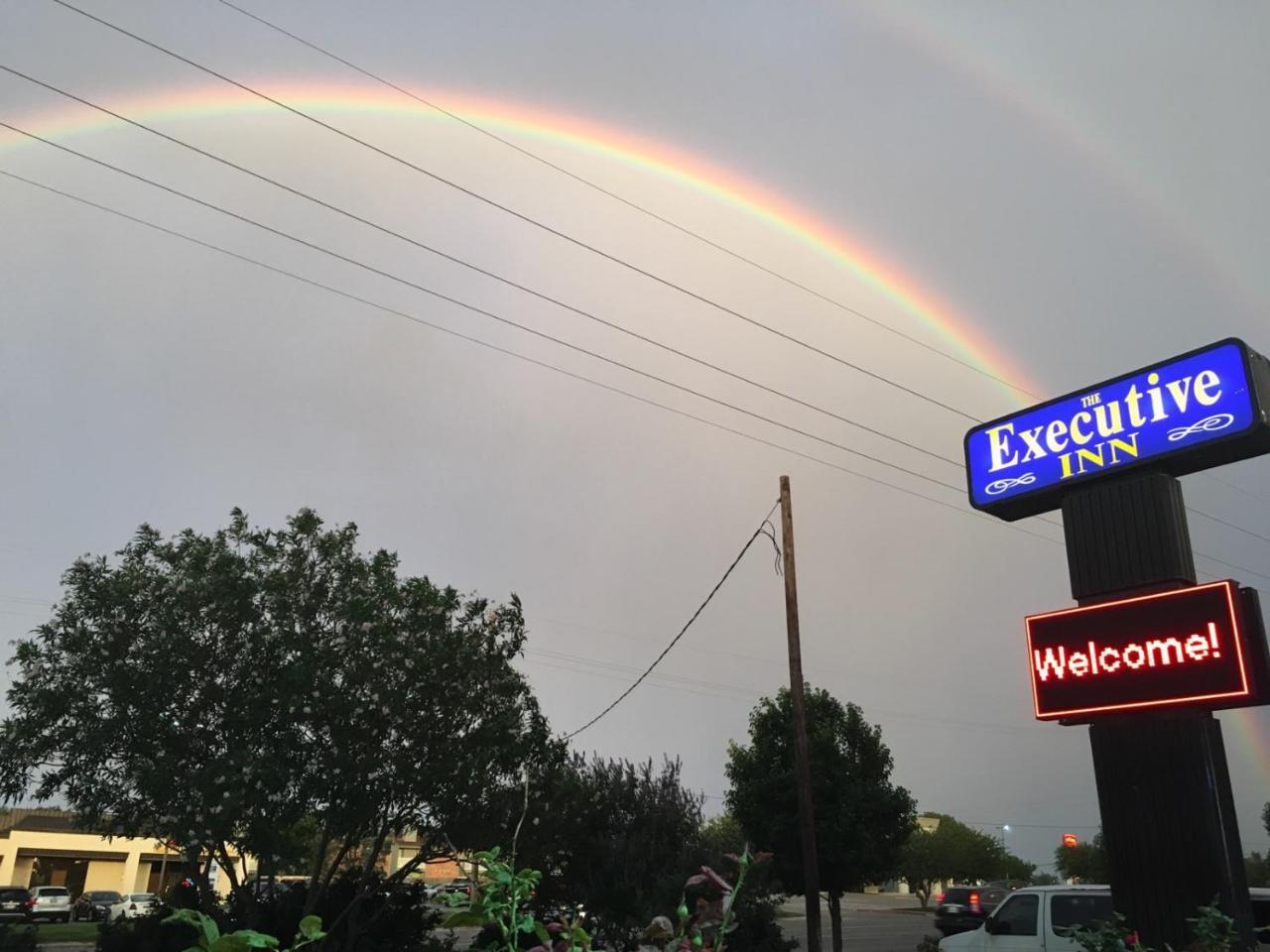 The Executive Inn & Suites Amarillo Bagian luar foto