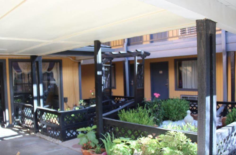The Executive Inn & Suites Amarillo Bagian luar foto