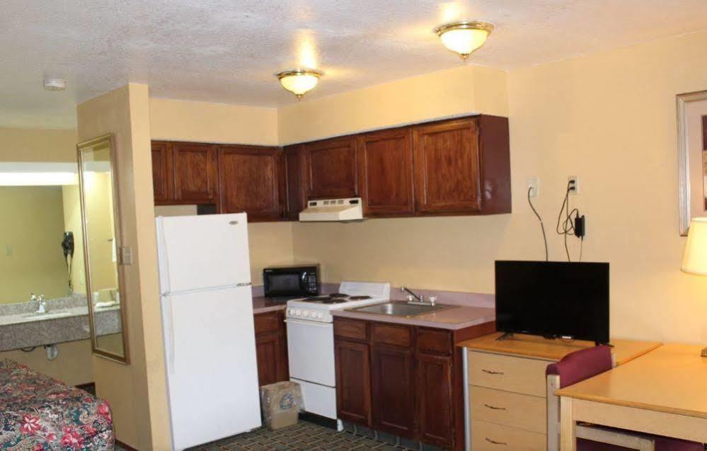 The Executive Inn & Suites Amarillo Bagian luar foto